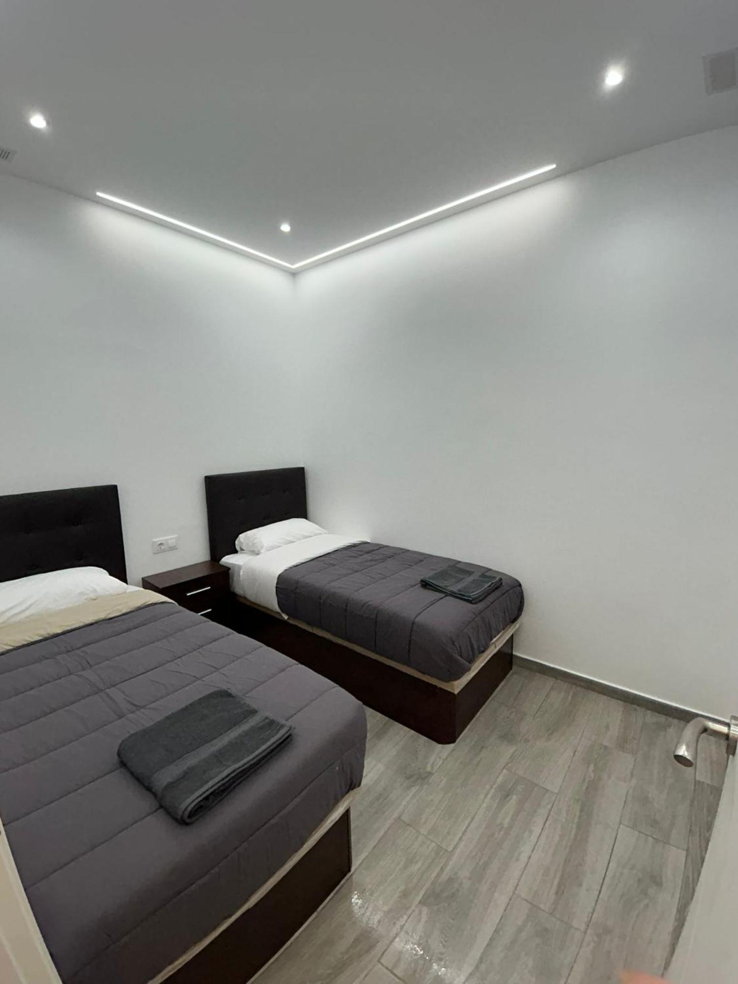 אל פראט דה לוברגאט Luxury Sweet Home מראה חיצוני תמונה